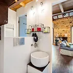 Loft In Garbatella Διαμέρισμα *